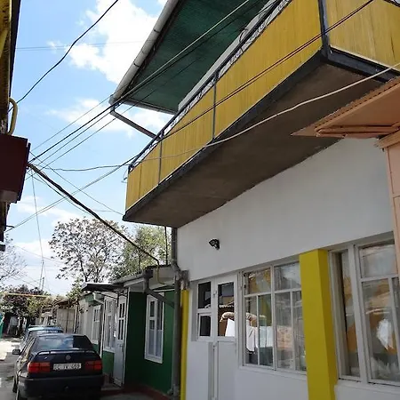 Chisinau Hostel Albergue *